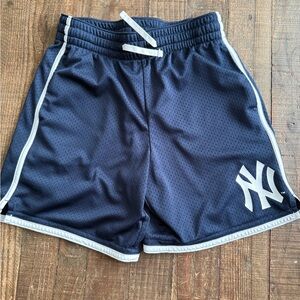 Yankees Genuine Merchandise Navy Mesh Shorts